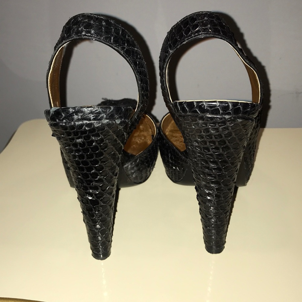 Shoes - Picture 3 of 6